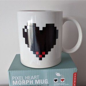 Kikkerland Pixel Heart Morph Mug